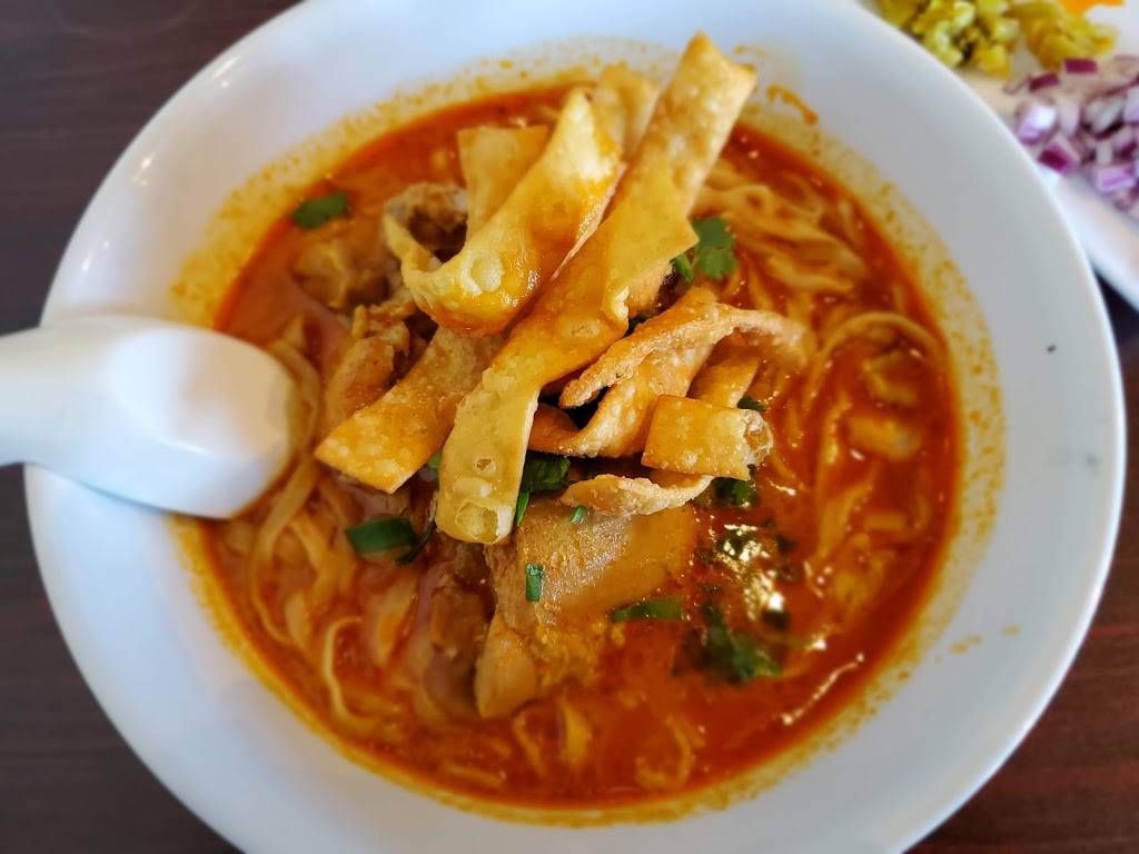 Chimm - Thai & Southeast Asian Restaurant | restaurant | 365 Merchant Walk Square, Charlottesville, VA 22902, USA | 4342881120 OR +1 434-288-1120