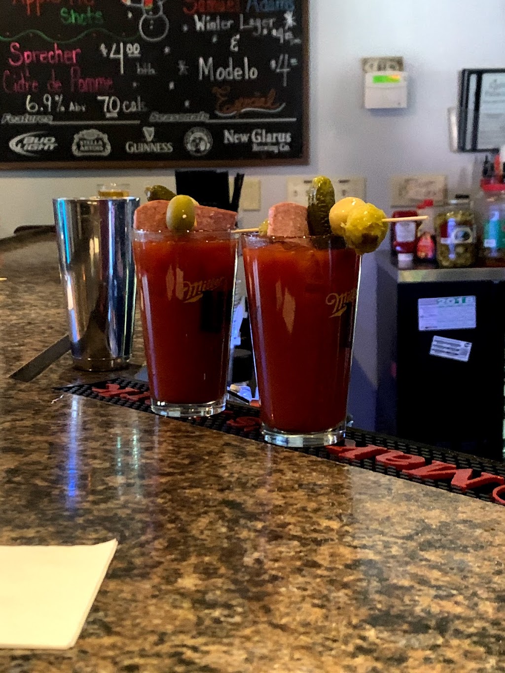 Light Palace Pub & Grill | restaurant | 5880 S Packard Ave, Cudahy, WI 53110, USA | 4144892652 OR +1 414-489-2652