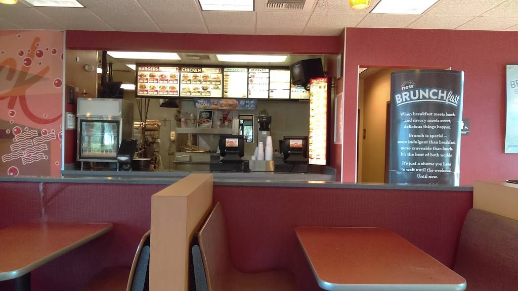 Jack in the Box | restaurant | 28144 The Old Rd, Valencia, CA 91355, USA | 6612953258 OR +1 661-295-3258