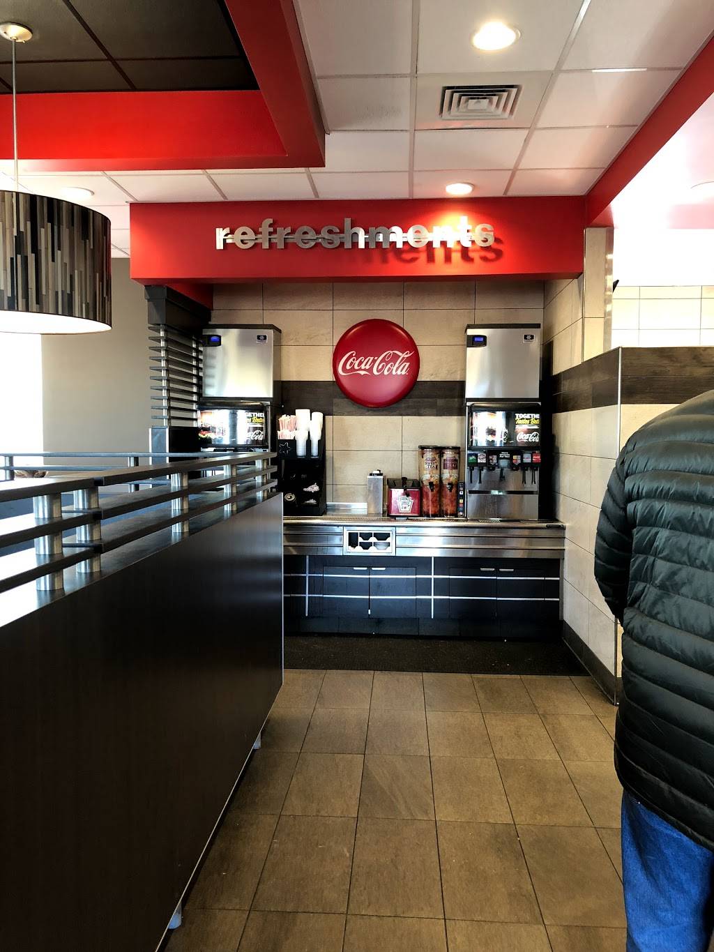 Hardees | restaurant | 2005 Whitten Rd, Memphis, TN 38133, USA | 9013080115 OR +1 901-308-0115