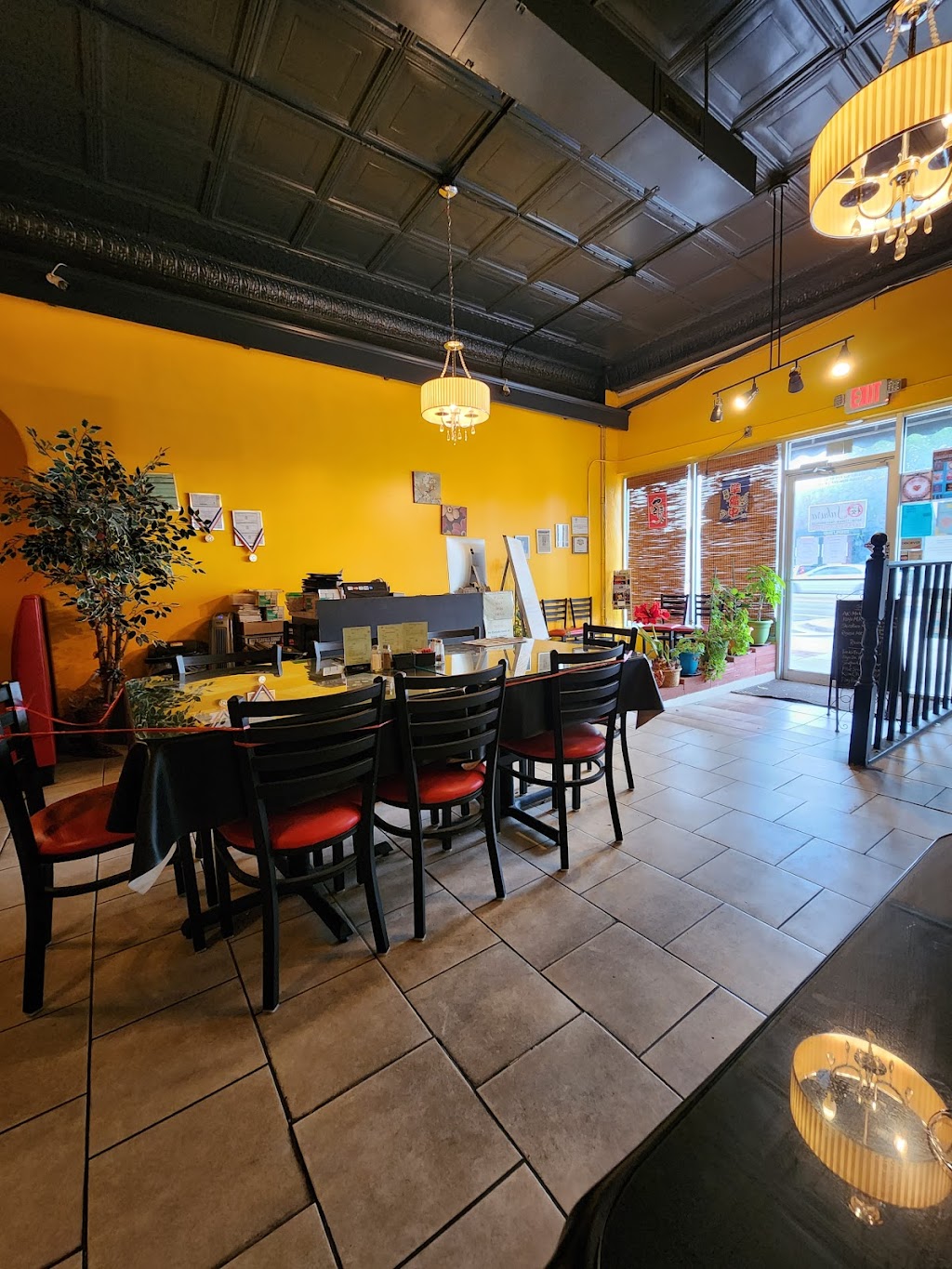 Sakura Japanese Cuisine | restaurant | 605 W Douglas Ave, Wichita, KS 67207, USA | 3169272898 OR +1 316-927-2898