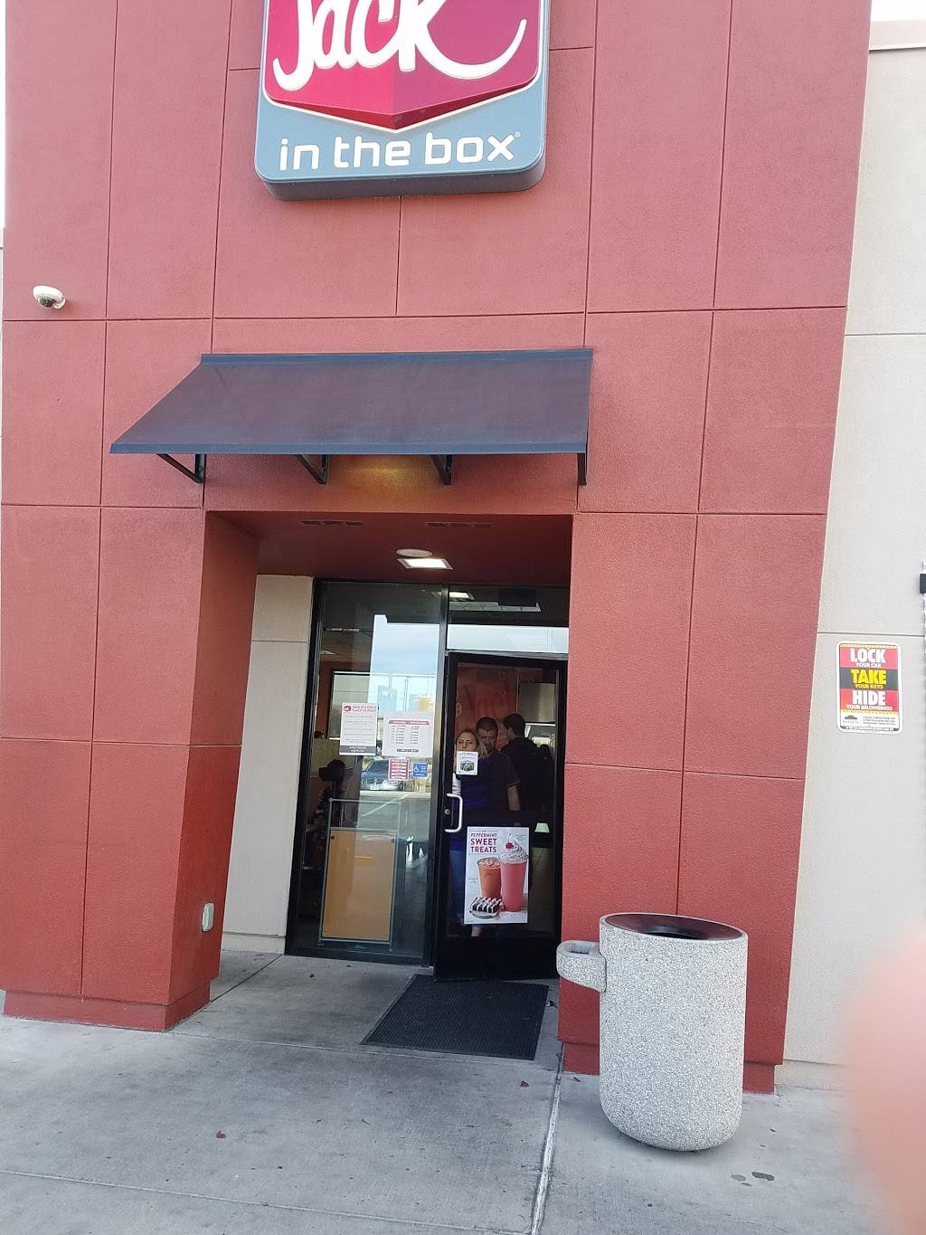 Jack in the Box | restaurant | 12207 Montwood Dr, El Paso, TX 79938, USA | 9158560736 OR +1 915-856-0736