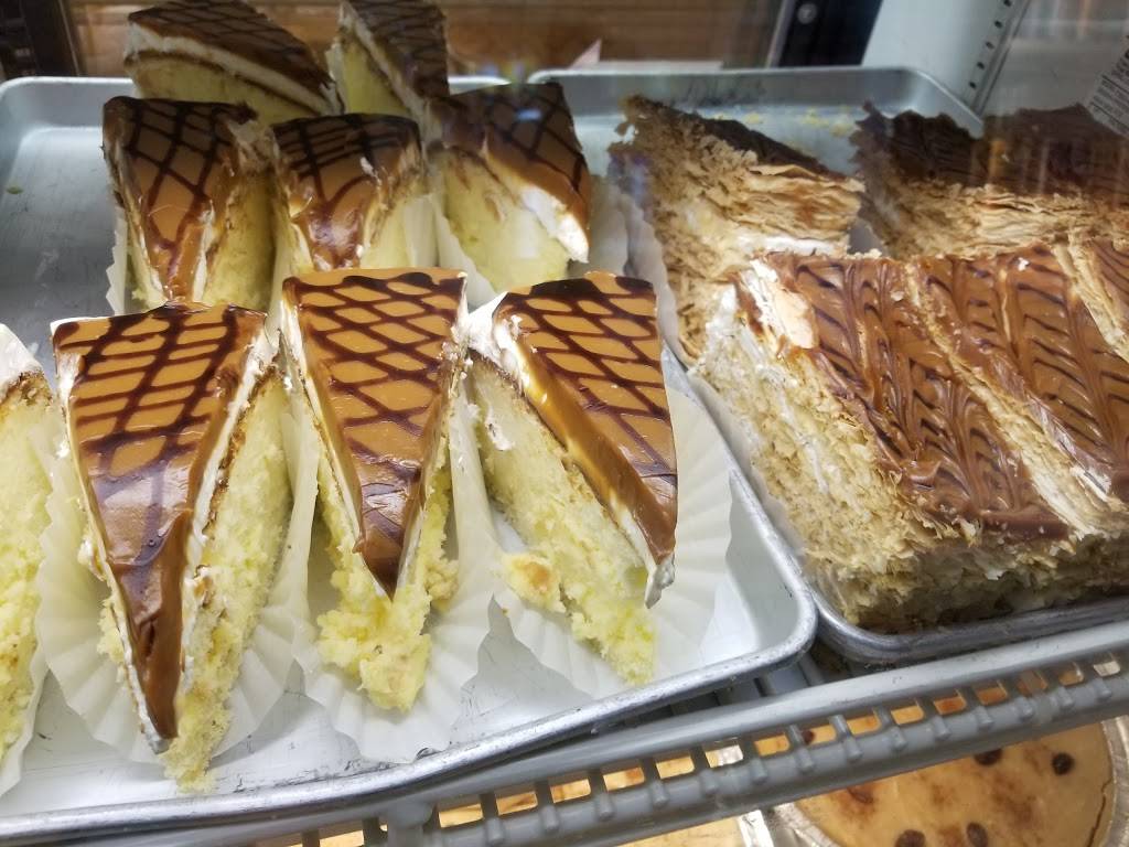 Molinas Bakery | restaurant | 2708 N University Dr, Sunrise, FL 33322, USA | 9546160753 OR +1 954-616-0753