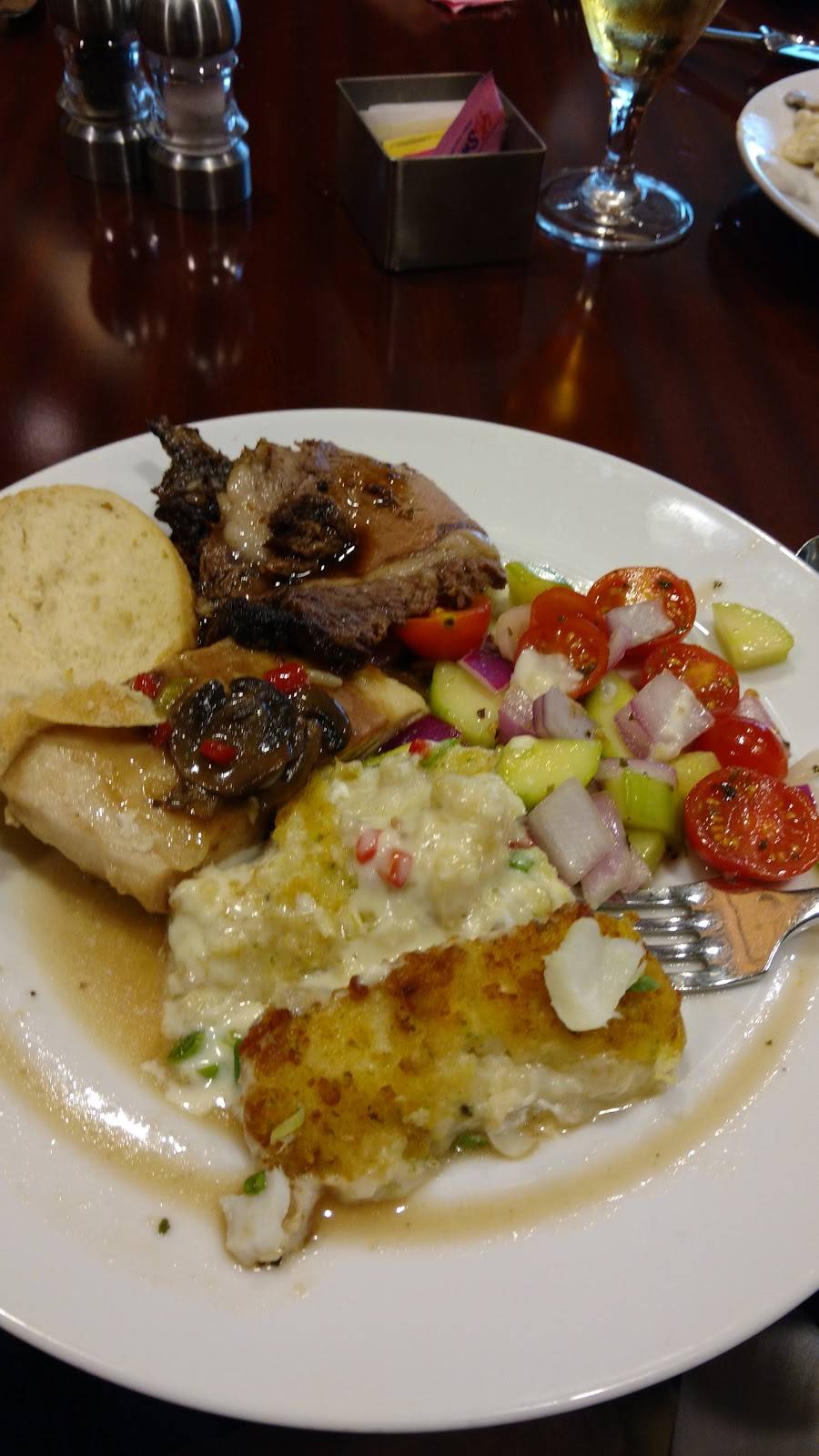 The University of Texas Club | restaurant | 2108 Robert Dedman Dr, Austin, TX 78712, USA | 5124775800 OR +1 512-477-5800