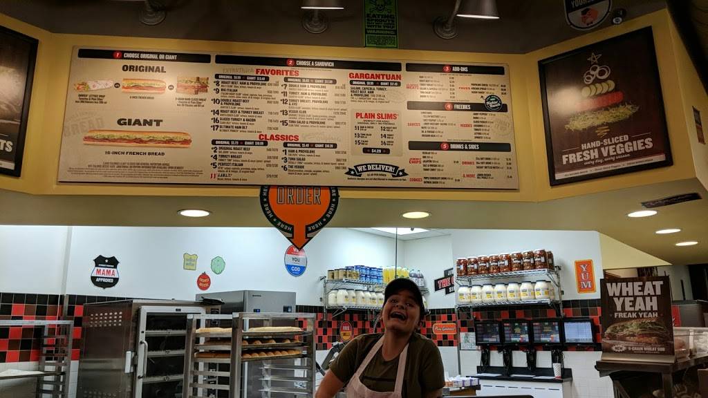 Jimmy Johns | meal delivery | 9998 Highland Rd, Hartland, MI 48353, USA | 8106326500 OR +1 810-632-6500