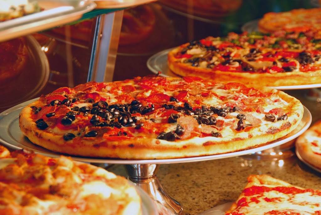 Louies Pizzeria | restaurant | 39 Old Country Rd, Carle Place, NY 11514, USA | 5162482676 OR +1 516-248-2676