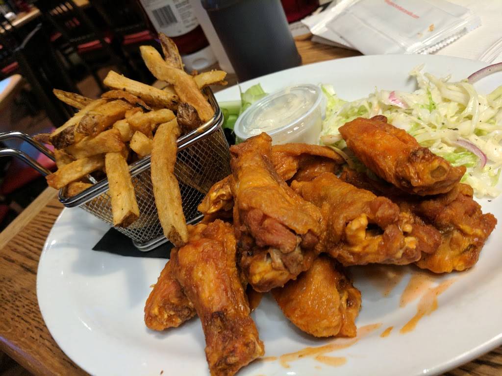 Anchor Bar | restaurant | 2000 Appleby Line, Burlington, ON L7L 6M6, Canada | 2892222525 OR +1 289-222-2525