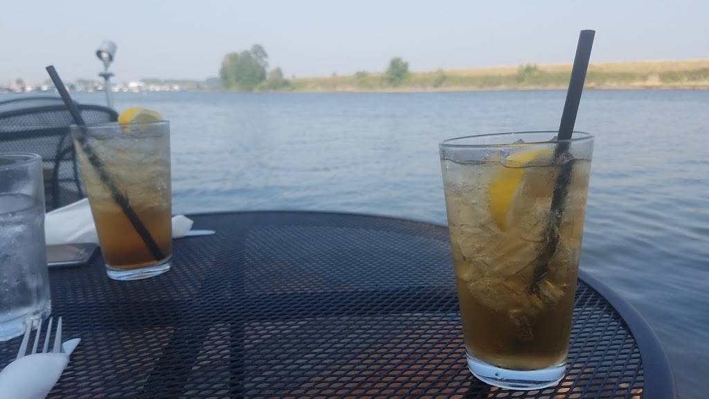 Marks On the Channel | restaurant | 34326 Johnsons Landing Rd, Scappoose, OR 97056, USA | 5035438765 OR +1 503-543-8765