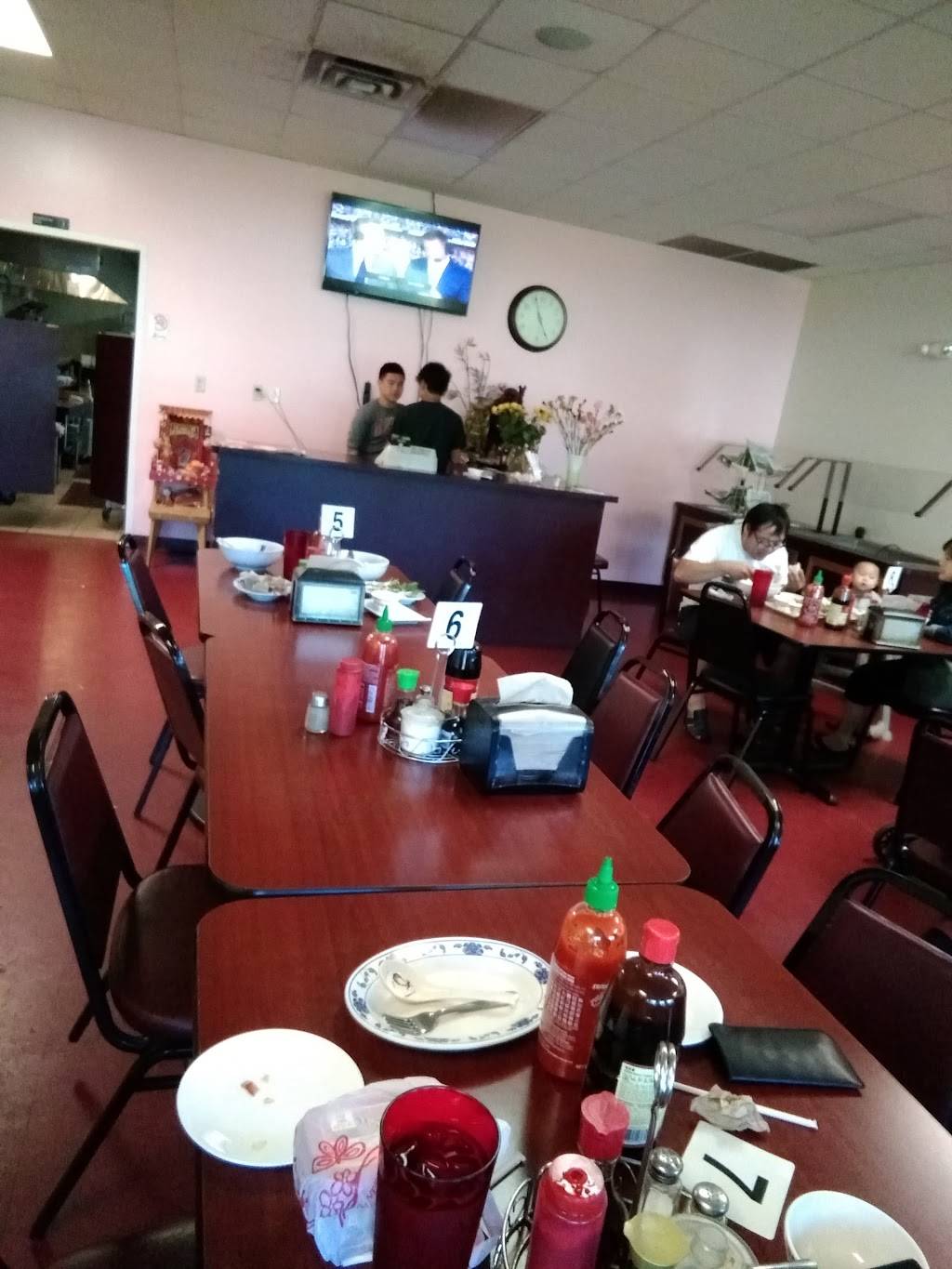 Pho 76 | restaurant | 1811 W Rosecrans St, Wausau, WI 54401, USA | 7158425301 OR +1 715-842-5301