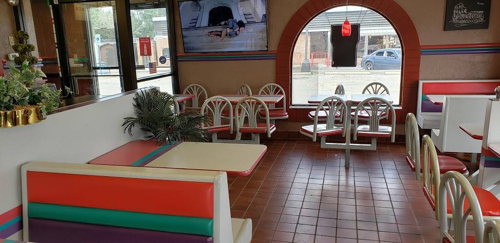 Big Burger | restaurant | 2519 S Madison St, Muncie, IN 47302, USA | 7652122767 OR +1 765-212-2767