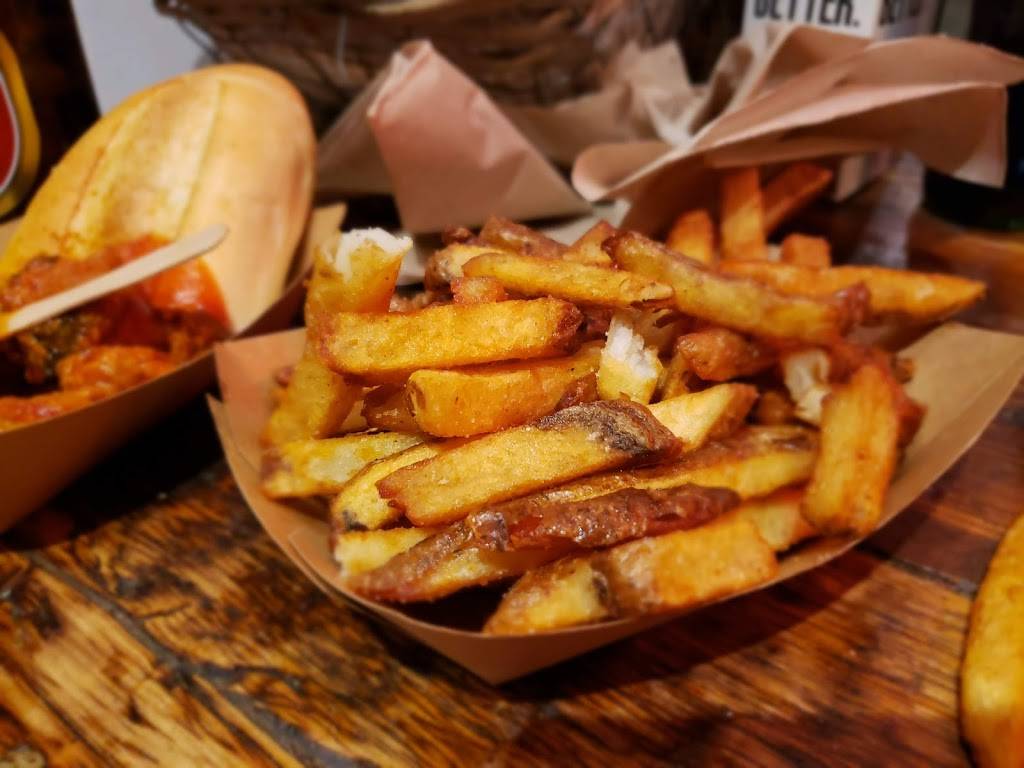 Berlin Currywurst | restaurant | 75 9th Ave, New York, NY 10011, USA | 6468273689 OR +1 646-827-3689