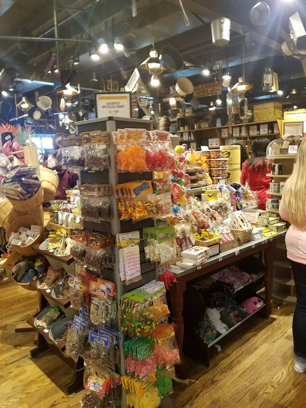 Cracker Barrel Old Country Store | restaurant | 4765 Beckley Rd, Battle Creek, MI 49015, USA | 2699793900 OR +1 269-979-3900