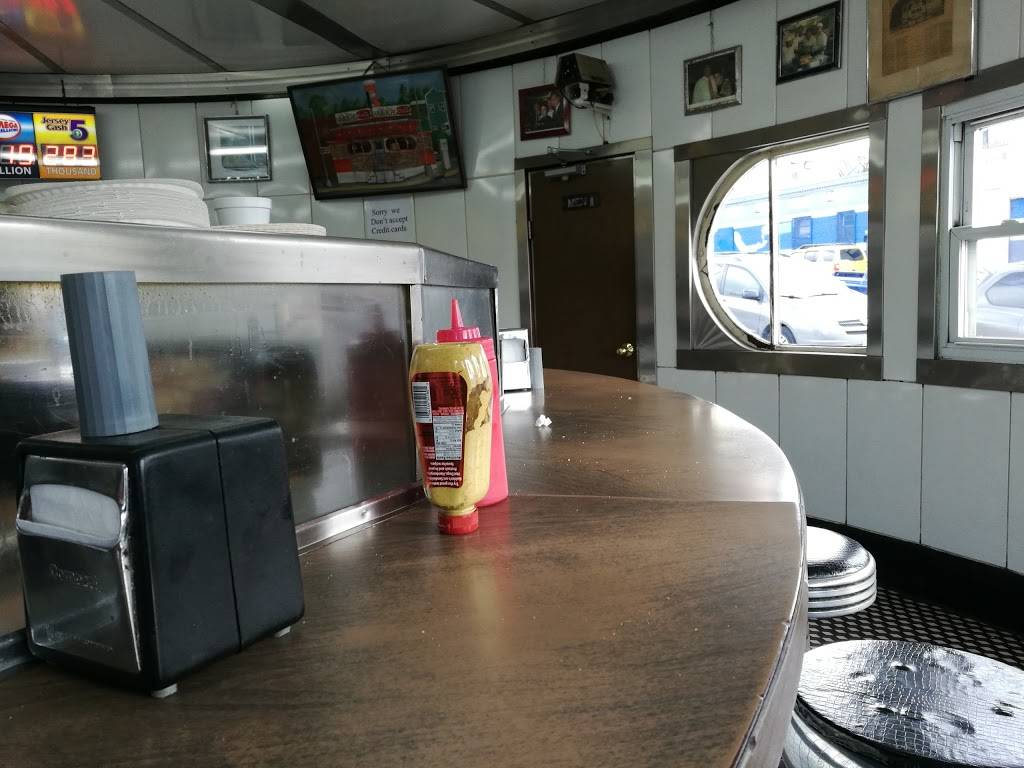 White Mana Diner | restaurant | 470 Tonnelle Ave, Jersey City, NJ 07307, USA | 2019631441 OR +1 201-963-1441