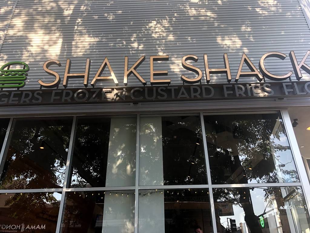 Shake Shack | restaurant | 200 N San Fernando Blvd, Burbank, CA 91502, USA | 7473333040 OR +1 747-333-3040