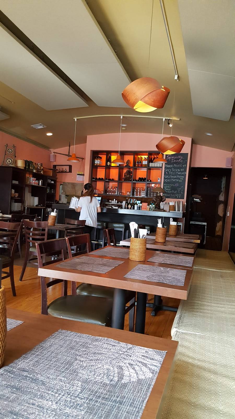 Tuk Tuk Thai | restaurant | 8875 Pico Blvd, Los Angeles, CA 90035, USA | 3108601872 OR +1 310-860-1872