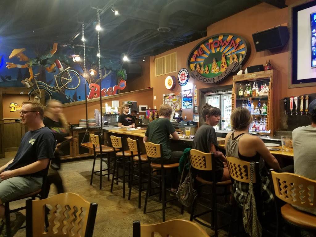 Mellow Mushroom | meal takeaway | 805 W King St, Boone, NC 28607, USA | 8288651515 OR +1 828-865-1515