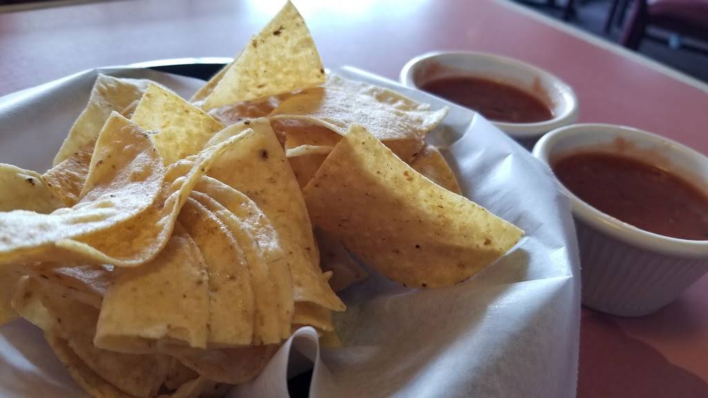 Dos Pesos Mexican Restaurant | restaurant | 11800 Belleville Rd, Belleville, MI 48111, USA | 7346975777 OR +1 734-697-5777