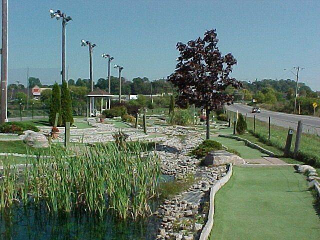 Harmony Creek Golf Centre Ltd | restaurant | 1000 Bloor St E, Oshawa, ON L1H 8S1, Canada | 9054330211 OR +1 905-433-0211