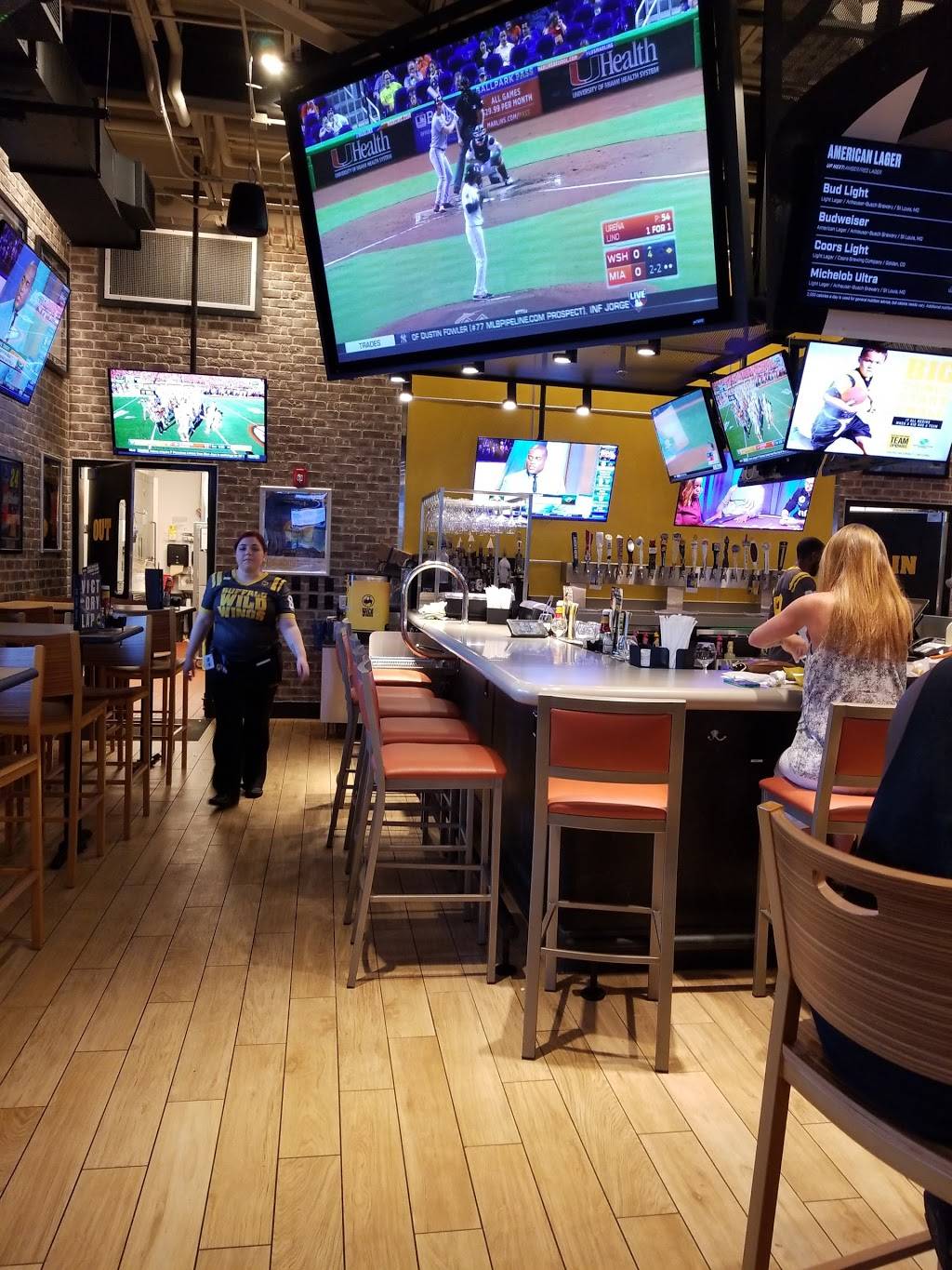 Buffalo Wild Wings | restaurant | 635 W Fleming Dr, Morganton, NC 28655, USA | 8284337550 OR +1 828-433-7550