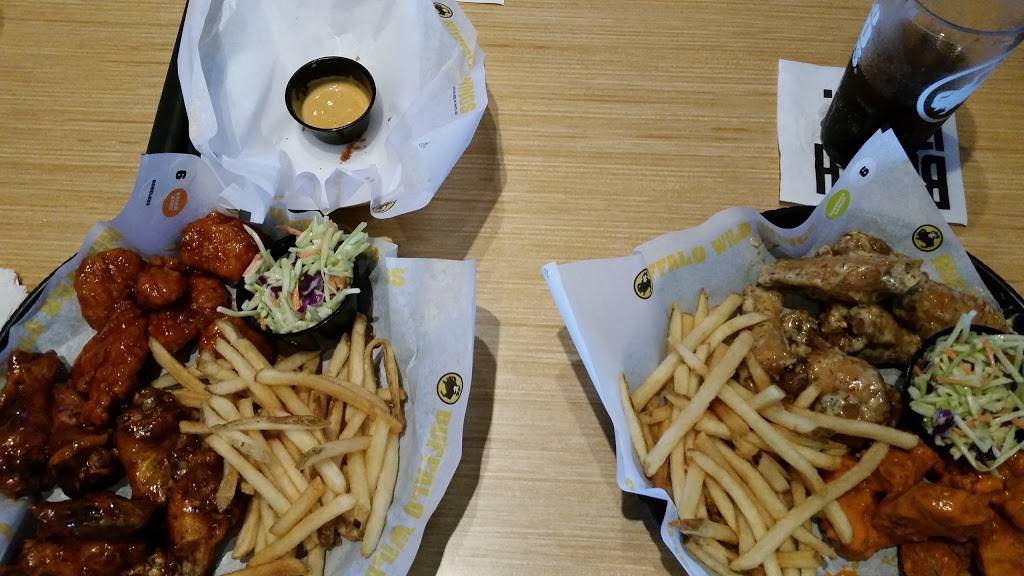 Buffalo Wild Wings | restaurant | 4005 WI-28, Sheboygan, WI 53085, USA | 9204581935 OR +1 920-458-1935