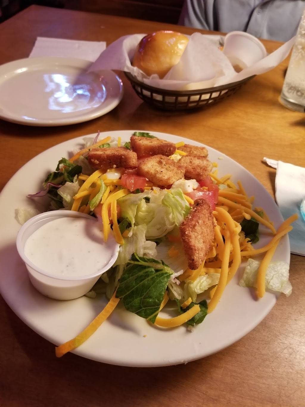 Texas Roadhouse | restaurant | 115 Garden Golf Blvd, North Wales, PA 19454, USA | 2153934974 OR +1 215-393-4974