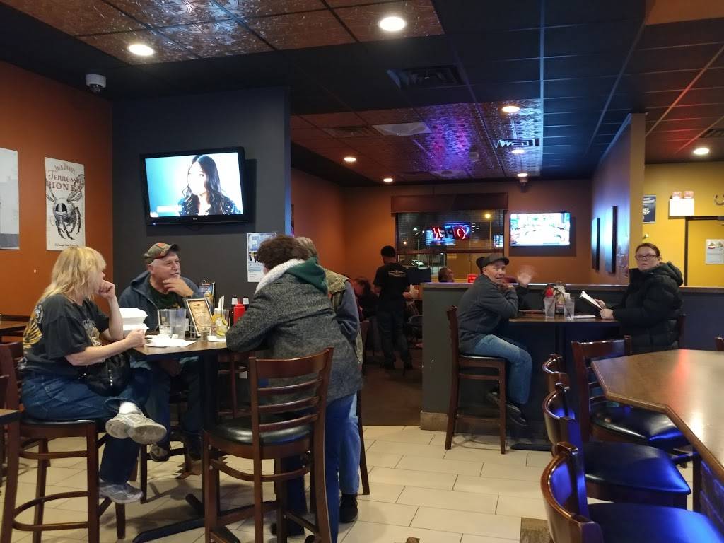 Brewtown Eatery Bar & Grill | restaurant | 5121 W Howard Ave, Milwaukee, WI 53220, USA | 4143213900 OR +1 414-321-3900