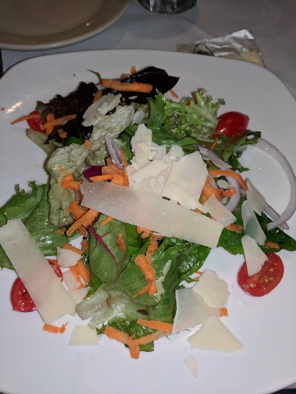 Alinas | restaurant | 96 Russell St, Hadley, MA 01035, USA | 4135848000 OR +1 413-584-8000