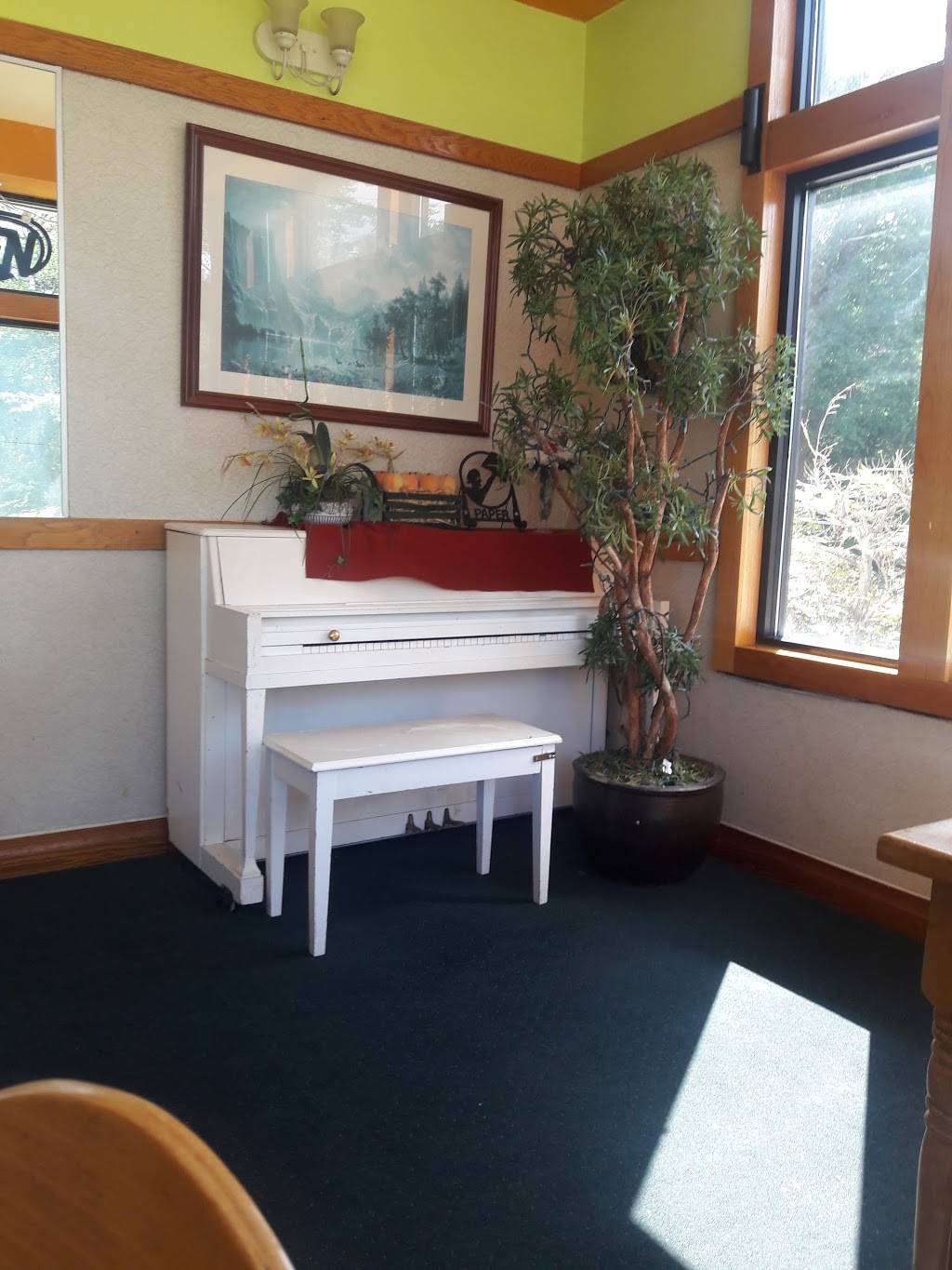 Airport View | restaurant | 3670 Georgia Ave, Hapeville, GA 30354, USA | 4047630707 OR +1 404-763-0707