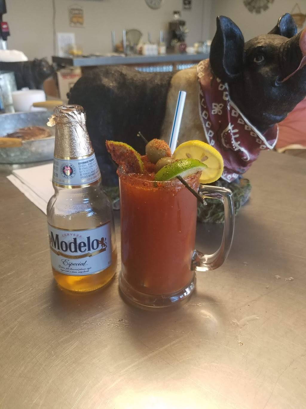 Hog Canyon Deli | restaurant | 16811 Yolo Ave, Esparto, CA 95627, USA | 5307871828 OR +1 530-787-1828