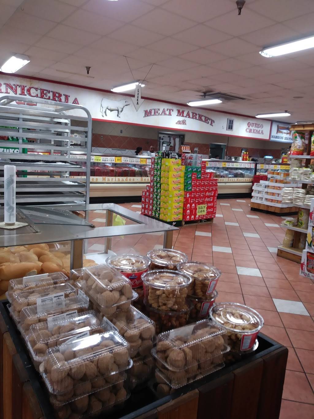 La Michoacana Meat Market | bakery | 2107 Goliad Rd, San Antonio, TX 78223, USA | 2103590152 OR +1 210-359-0152