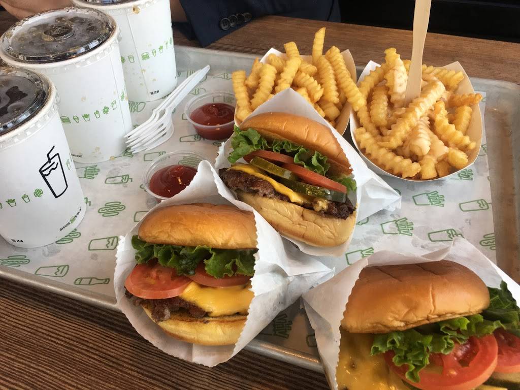 Shake Shack | restaurant | 850 W Big Beaver Rd, Troy, MI 48084, USA | 2488171529 OR +1 248-817-1529