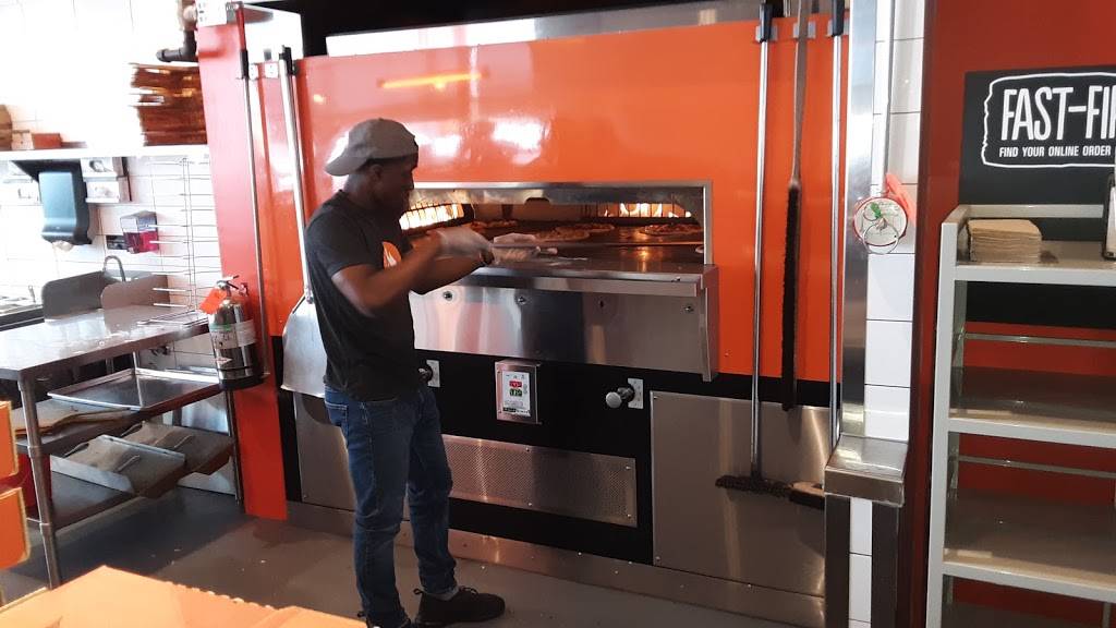 Blaze Pizza | meal takeaway | Marshalls Place, 5743 Widewaters Pkwy #400, Syracuse, NY 13214, USA | 3153960434 OR +1 315-396-0434