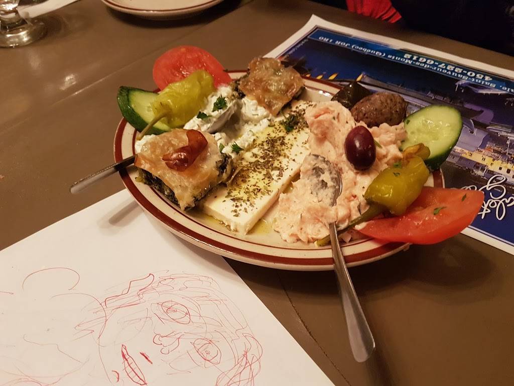 Restaurant Brochetterie le Chalet Grec | restaurant | 138 Rue Principale, Saint-Sauveur, QC J0R 1R6, Canada | 4502276612 OR +1 450-227-6612