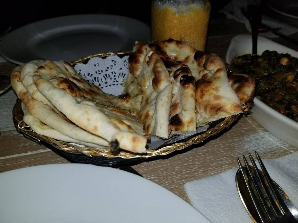 Bombay Heights | restaurant | 1070 Bedford Ave, Brooklyn, NY 11216, USA | 7182307790 OR +1 718-230-7790