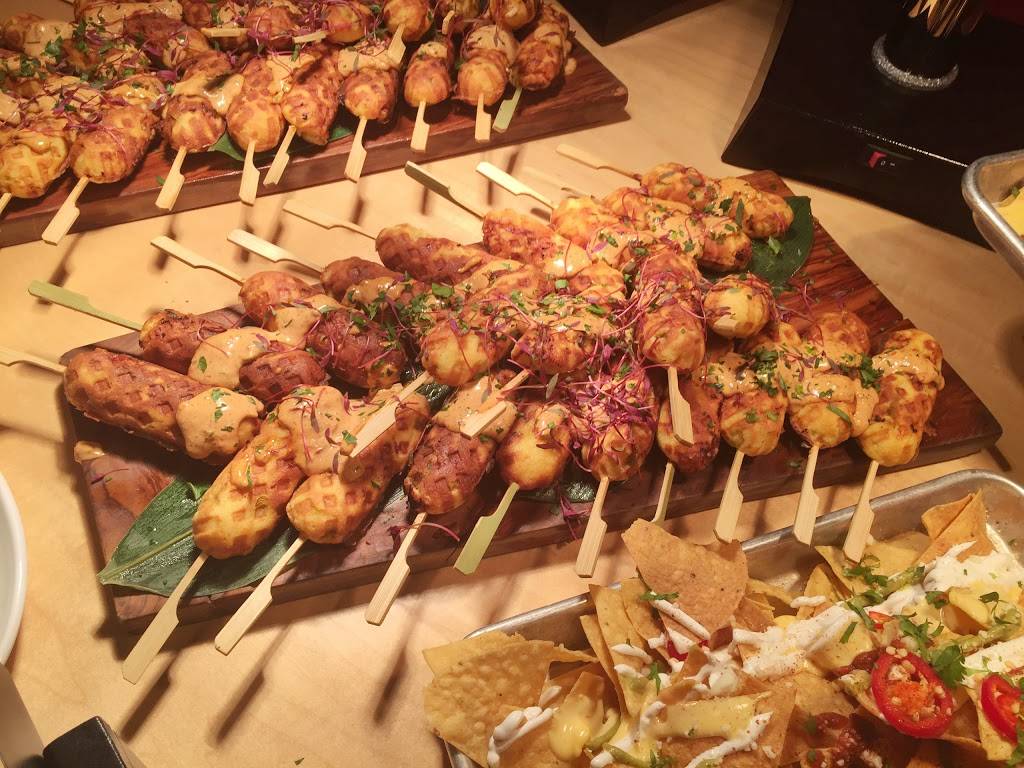 Bourbon Pub | restaurant | 4900 Marie P DeBartolo Way, Santa Clara, CA 95054, USA | 4082172490 OR +1 408-217-2490