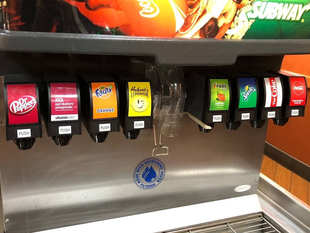 Subway | meal takeaway | 5577 W Oakland Park Blvd, Lauderhill, FL 33313, USA | 9549905591 OR +1 954-990-5591