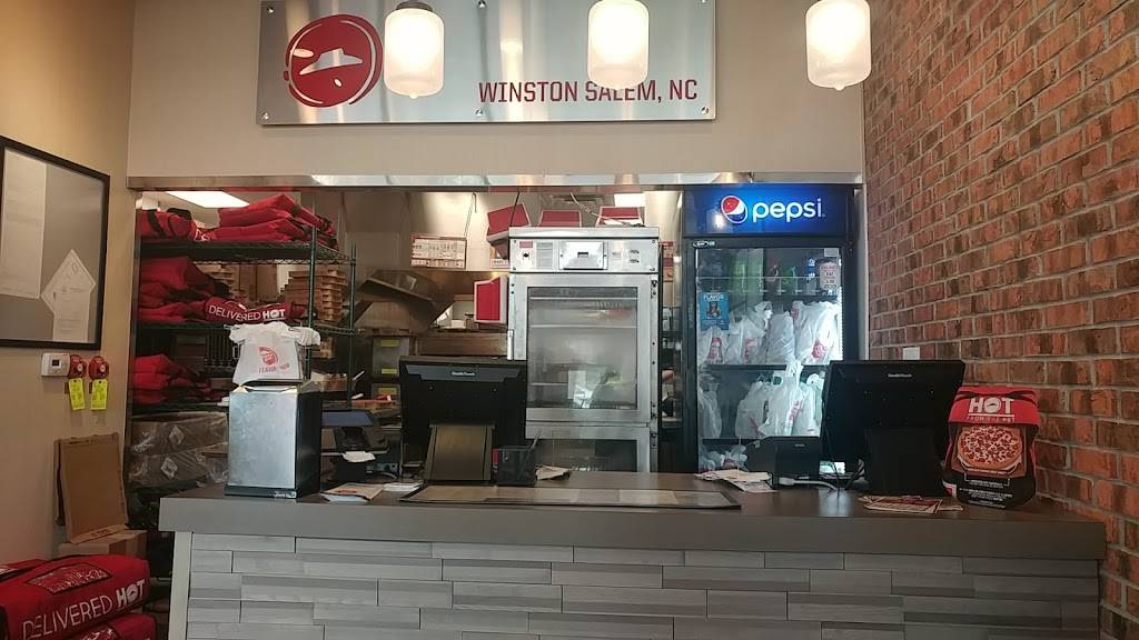 Pizza Hut | restaurant | 5952 University Pkwy Ste E, Winston-Salem, NC 27105, USA | 3363772747 OR +1 336-377-2747