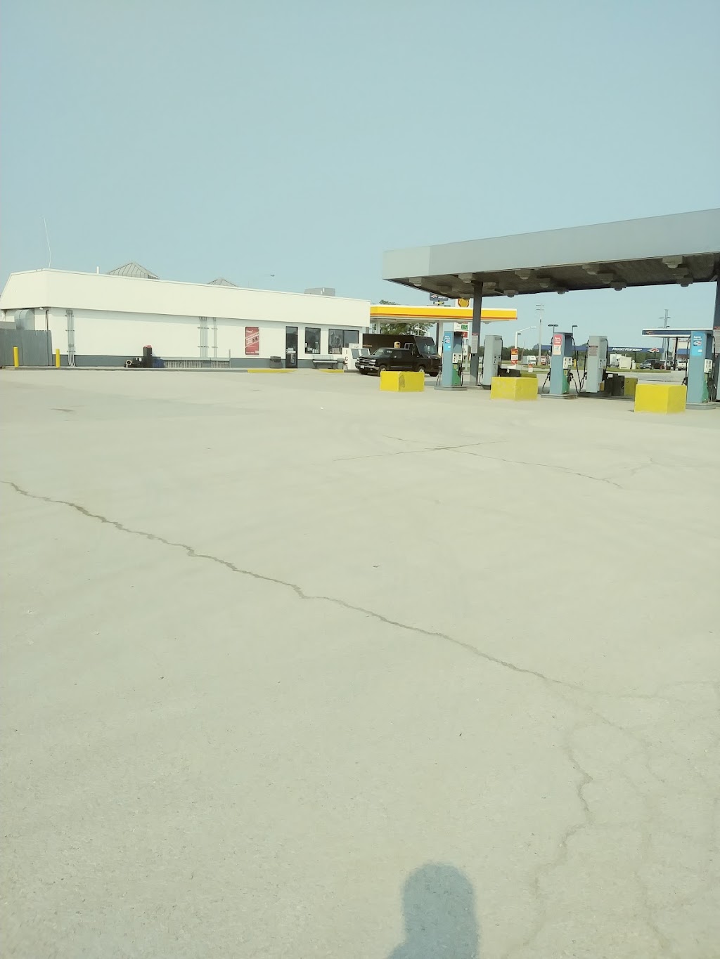 Shell | restaurant | 3074 N, IL-71, Ottawa, IL 61350, USA | 8154347581 OR +1 815-434-7581