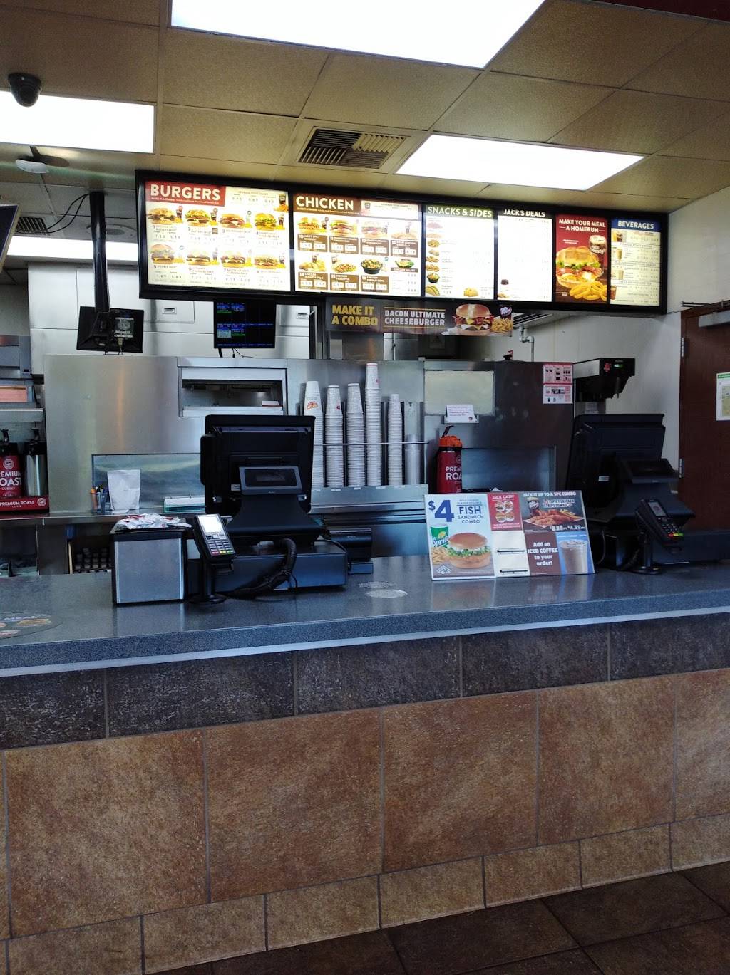 Jack in the Box | restaurant | 1680 Herndon Ave, Clovis, CA 93611, USA | 5593235295 OR +1 559-323-5295