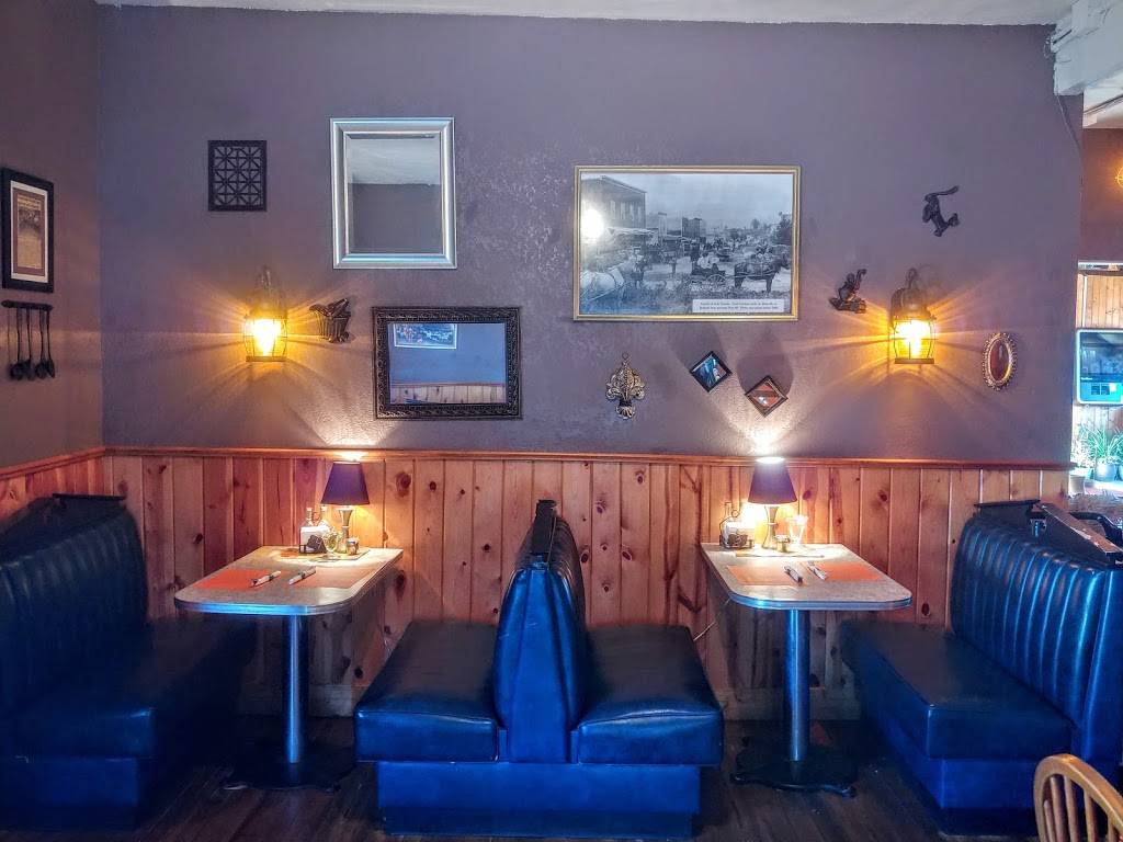 FLUME CREEK FAMILY GRILL | restaurant | 140 E Randolph St, Rosholt, WI 54473, USA | 7156777183 OR +1 715-677-7183