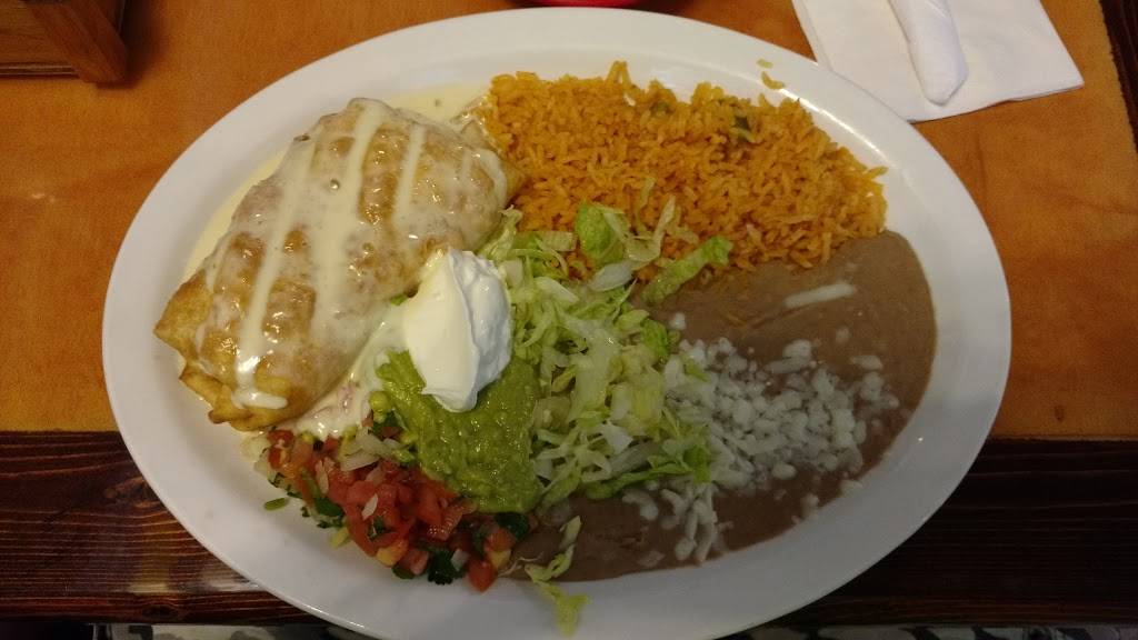 Los Tres Caminos | restaurant | 172 N Broadway, Peru, IN 46970, USA | 7654727005 OR +1 765-472-7005