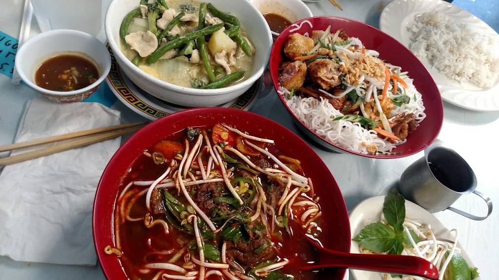 Vietnam Kitchen | restaurant | 5339 Mitscher Ave, Louisville, KY 40214, USA | 5023637535 OR +1 502-363-7535