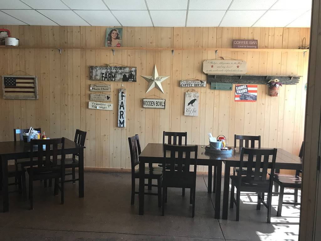 Off The Tracks Cafe | meal takeaway | 120 S Maple St, Dana, IN 47847, USA | 7656653016 OR +1 765-665-3016