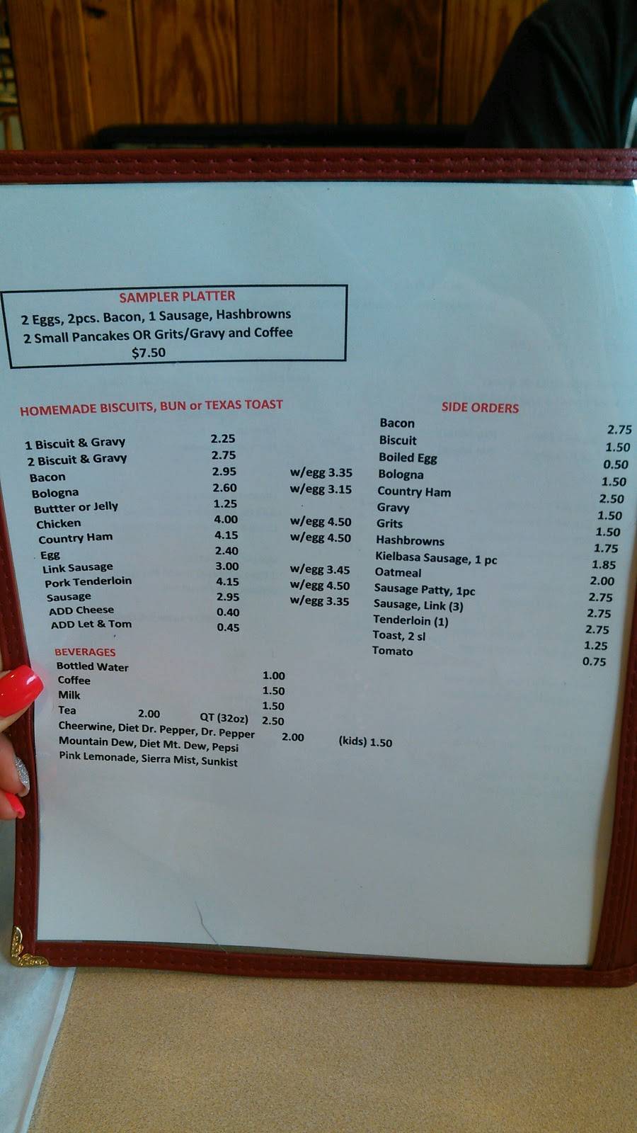 Careys Family Restaurant and Ice Cream | restaurant | 601 W 5th Ave, Lexington, NC 27292, USA | 3362429301 OR +1 336-242-9301