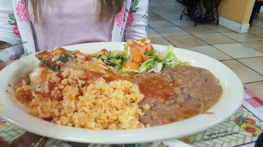 Mi Rancho | restaurant | 610 Merida St, San Antonio, TX 78207, USA | 2103543585 OR +1 210-354-3585