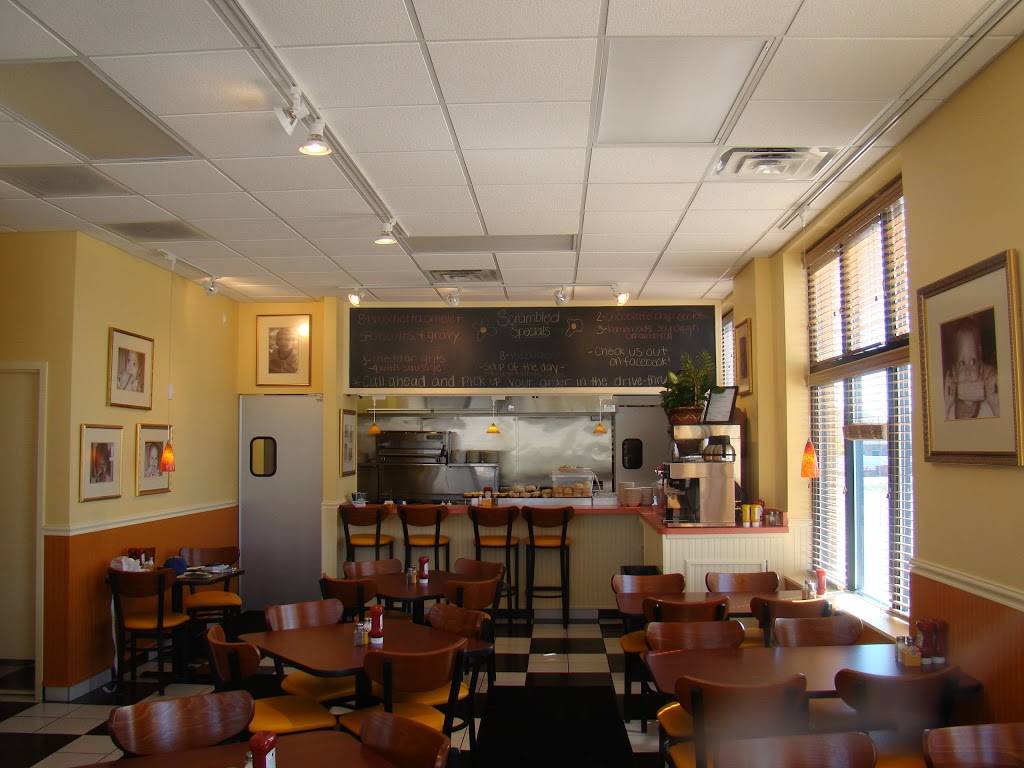 The Scrambled Diner | restaurant | 250 W 81st Ave, Dyer, IN 46311, USA | 2198653950 OR +1 219-865-3950