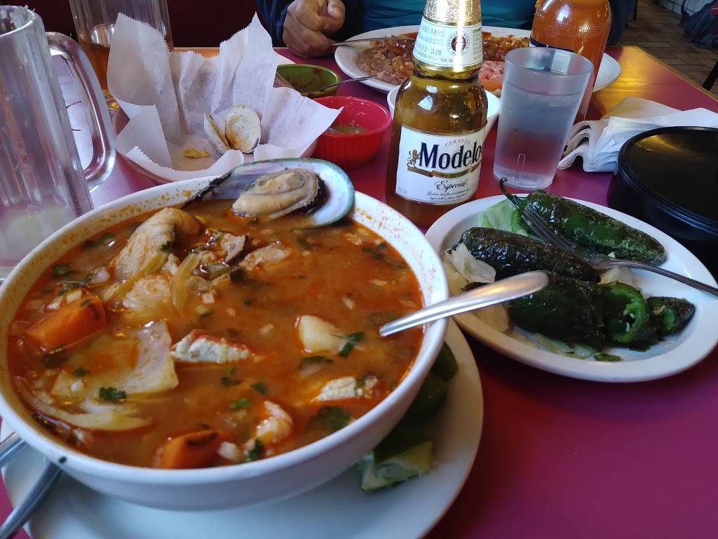 Zacatecas Restaurant | restaurant | 5037 W Diversey Ave, Chicago, IL 60639, USA | 7738041450 OR +1 773-804-1450