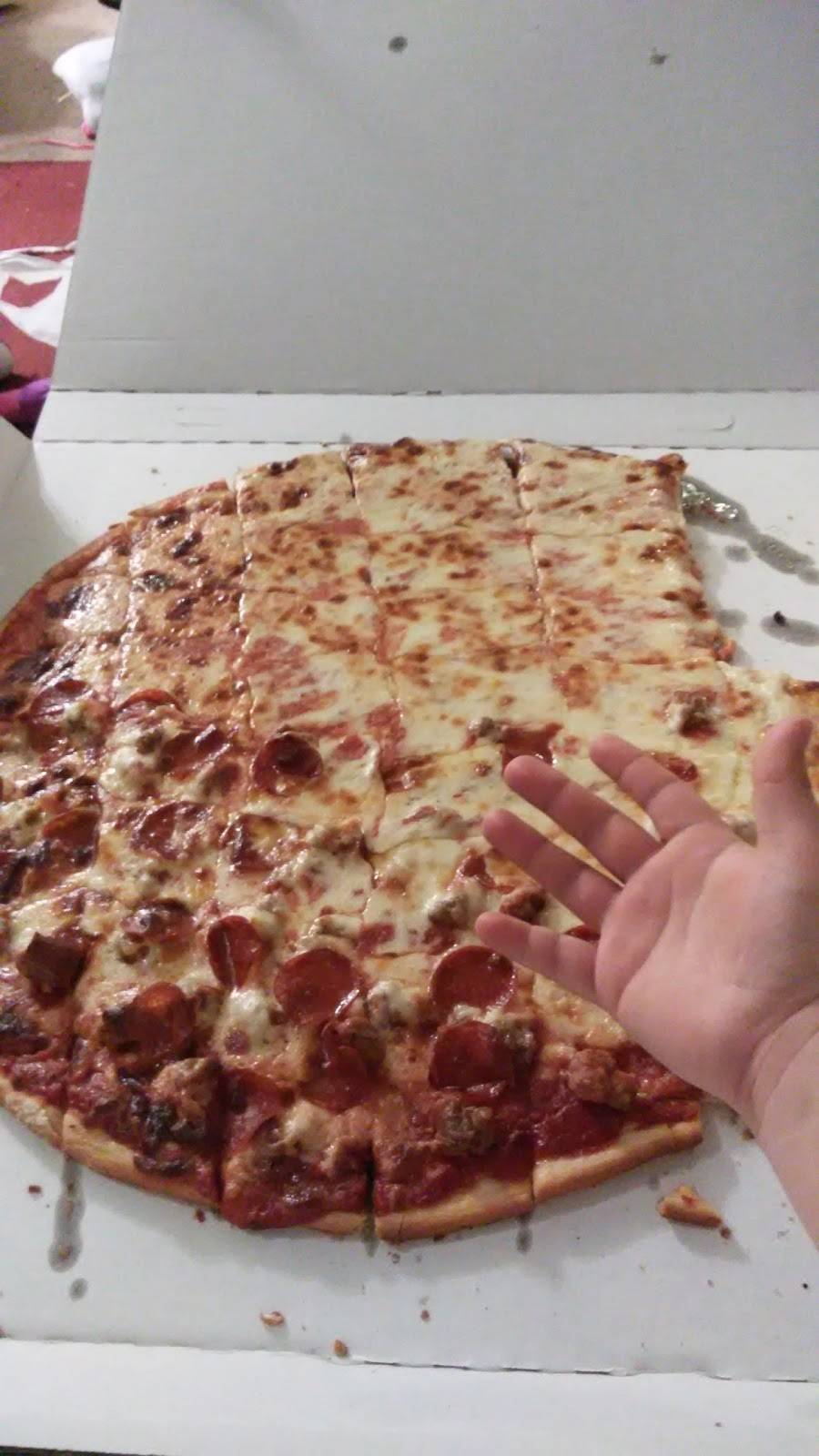 Jims Pizzeria | restaurant | 1103 Center Ave, Janesville, WI 53546, USA | 6087548266 OR +1 608-754-8266