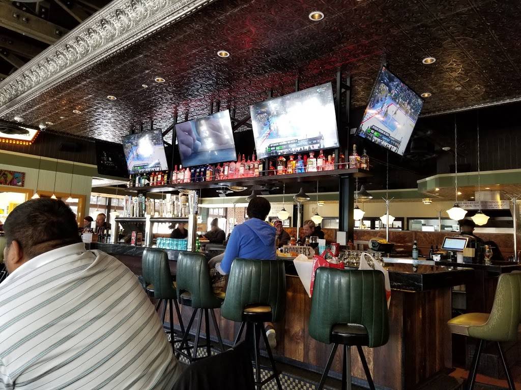 Lucilles Smokehouse Bar-B-Que | restaurant | Sunvalley Shopping Center, 486 Sun Valley Mall, Concord, CA 94520, USA | 9256777427 OR +1 925-677-7427