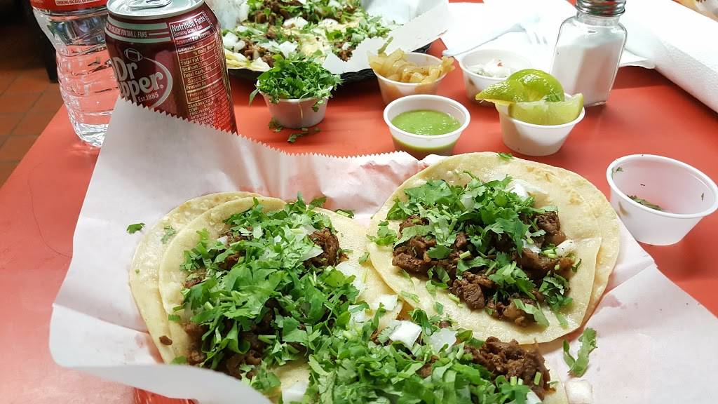 La Palma Taqueria | restaurant | 309 W Avenue G, Conroe, TX 77301, USA | 9365396792 OR +1 936-539-6792